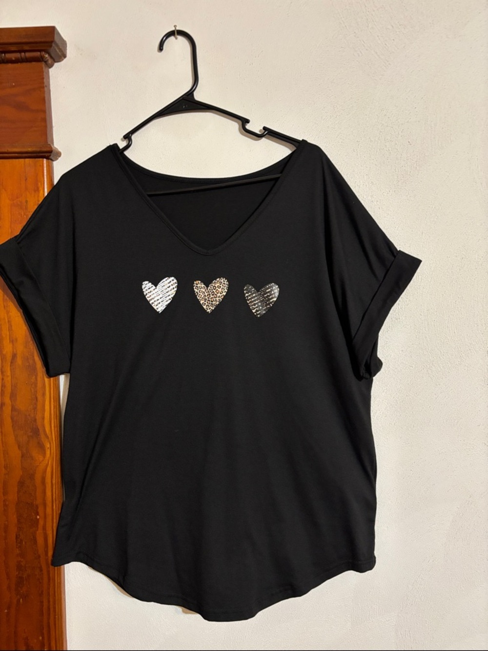 SHEIN Black V-Neck Short Sleeve Tee with Metallic Heart Trio